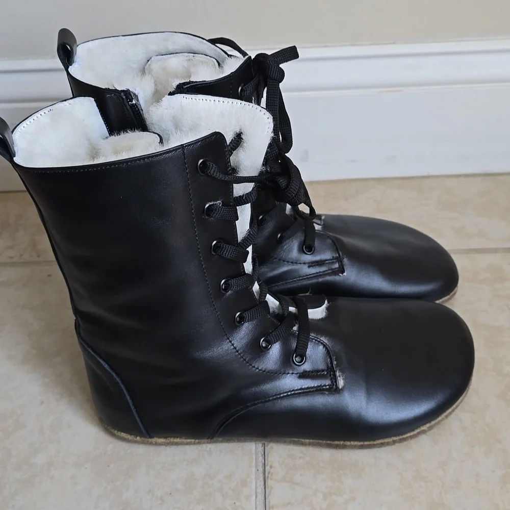 NWOB Aintap Leather/Shearling Lace-up Boot - Picture 4 of 12